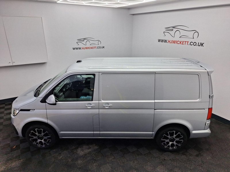 VOLKSWAGEN TRANSPORTER
