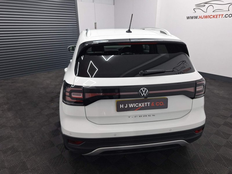 VOLKSWAGEN T-CROSS