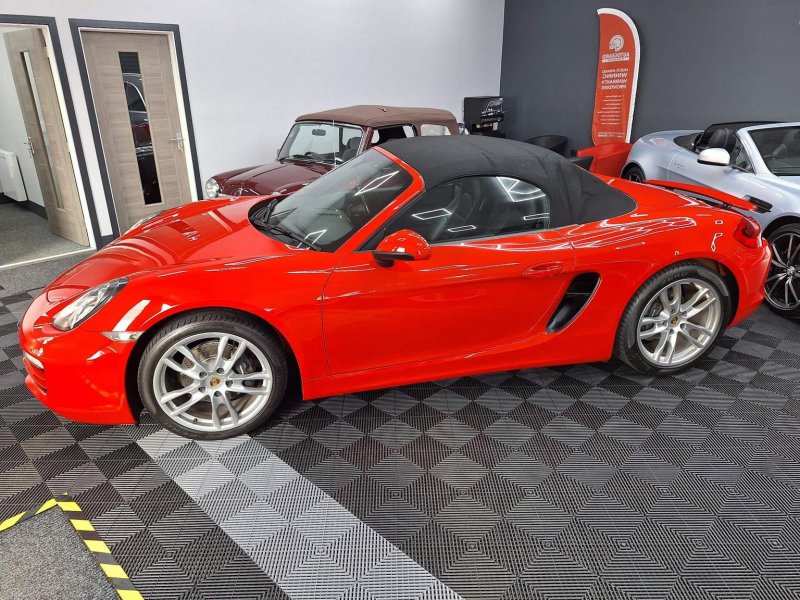 PORSCHE BOXSTER