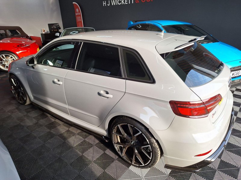 AUDI RS3