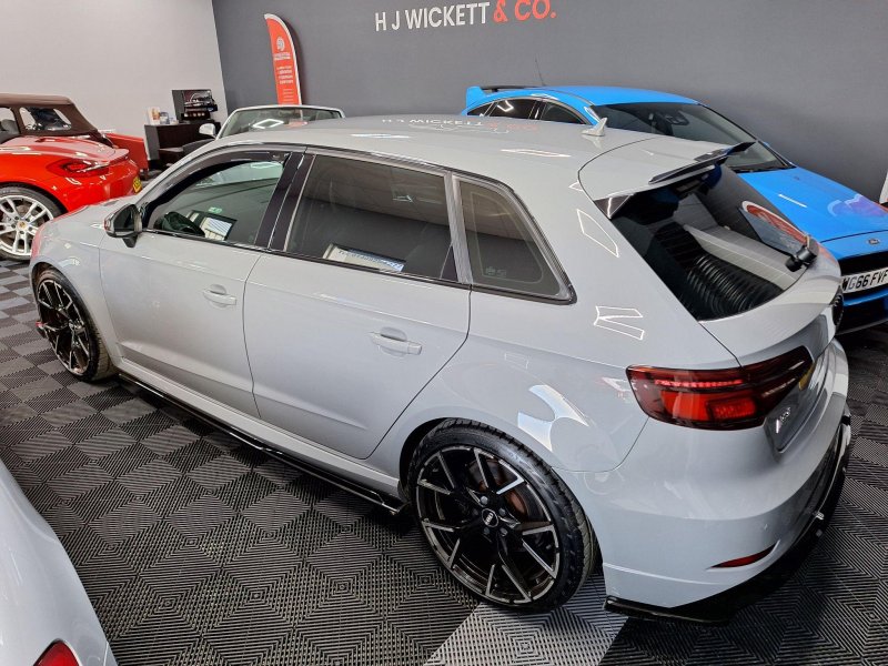 AUDI RS3