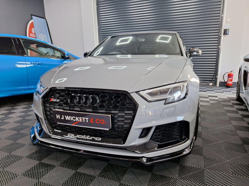 AUDI RS3