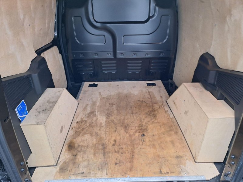 FORD TRANSIT COURIER