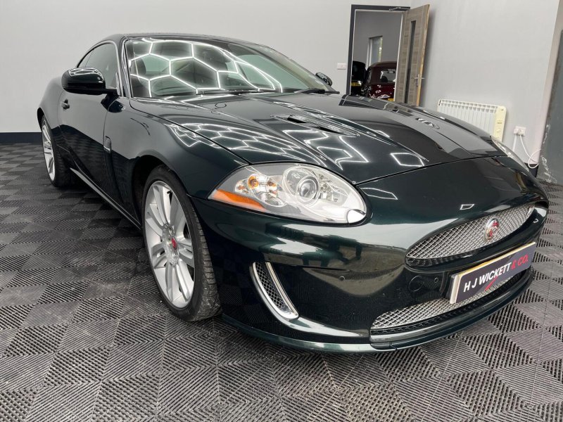 JAGUAR XKR
