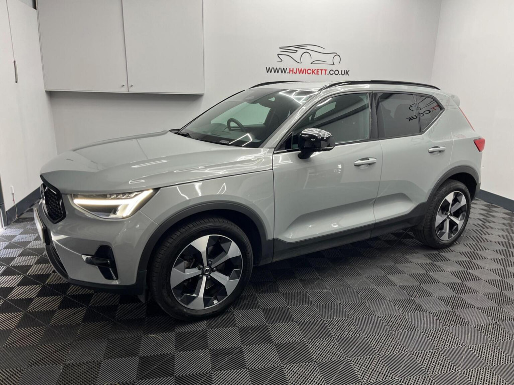 2025 Volvo Xc40